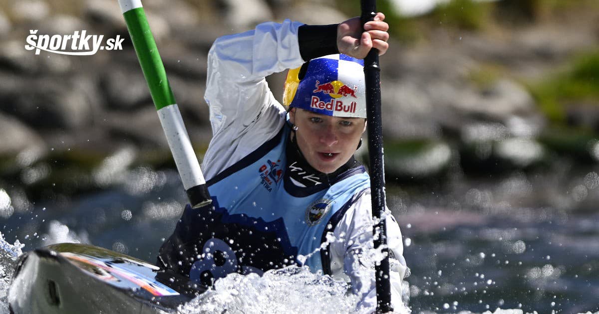 Slovenská kajakárka Zuzana Paňková na trati pretekov