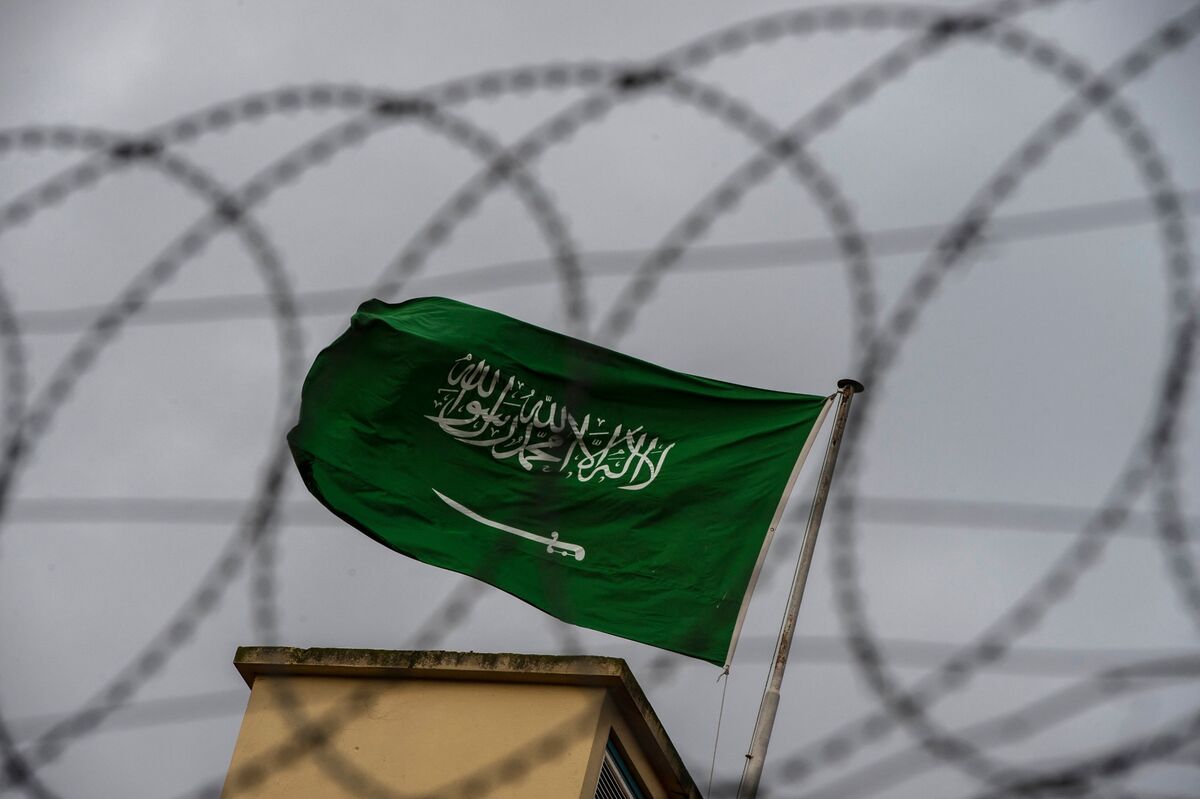 Houthis Declare Maritime Blockade on Saudi Arabia Threatening Oil Supplies