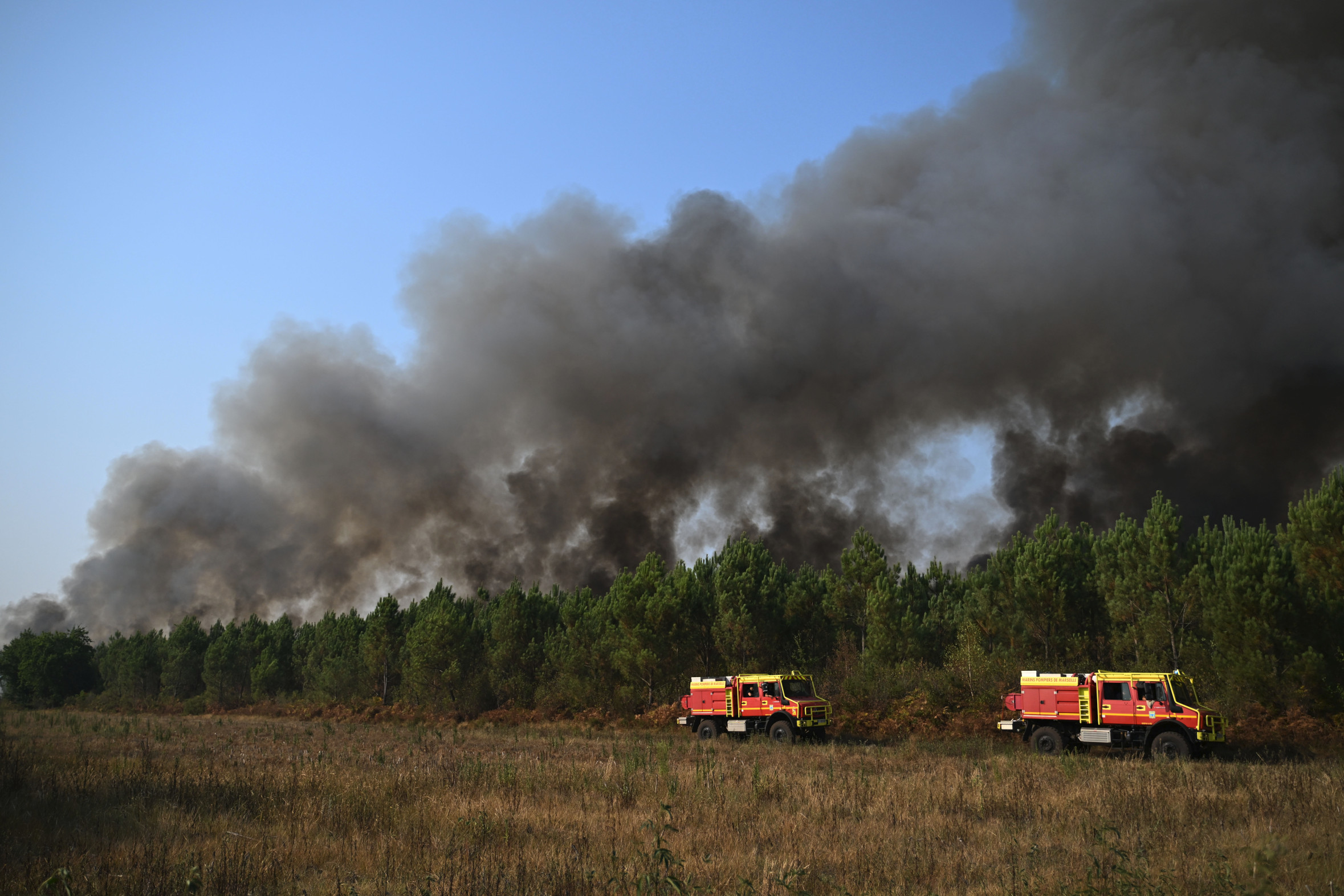 3 Firefighters Die as Southern Europe Burns; France Fights Huge Blaze