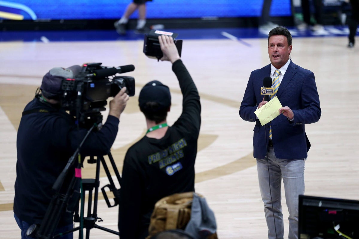 Karl Ravech’s Three-Decade Career at ESPN