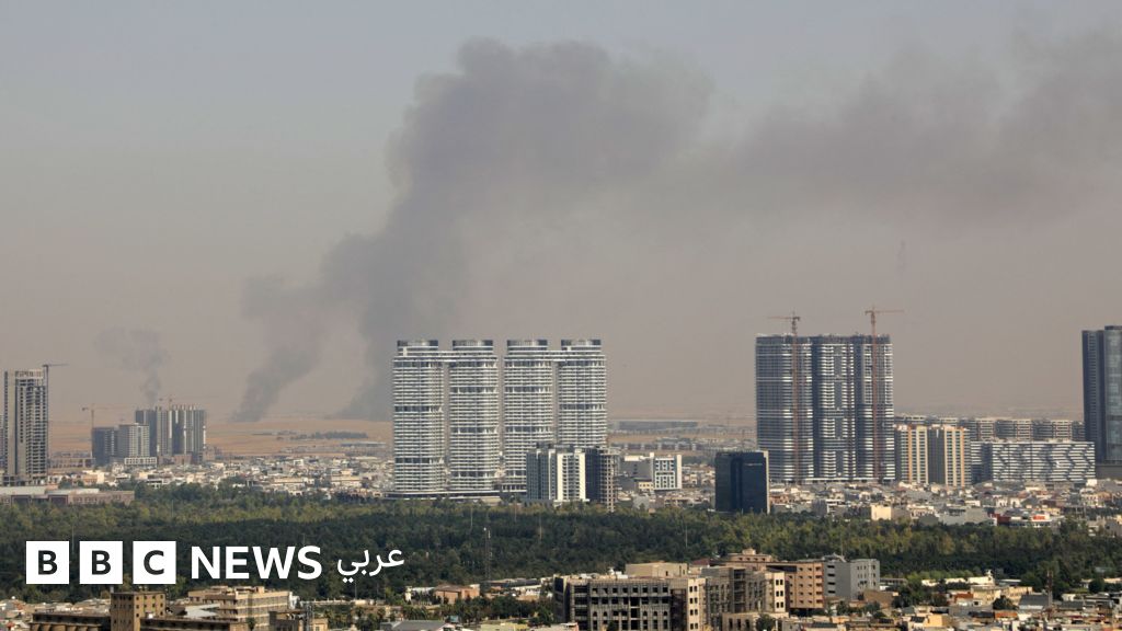 سُمعت عدة انفجارات قرب مطار أربيل، الذي يستضيف قوات من التحالف الدولي بقيادة الولايات المتحدة، فيما شوهد دخان يتصاعد من