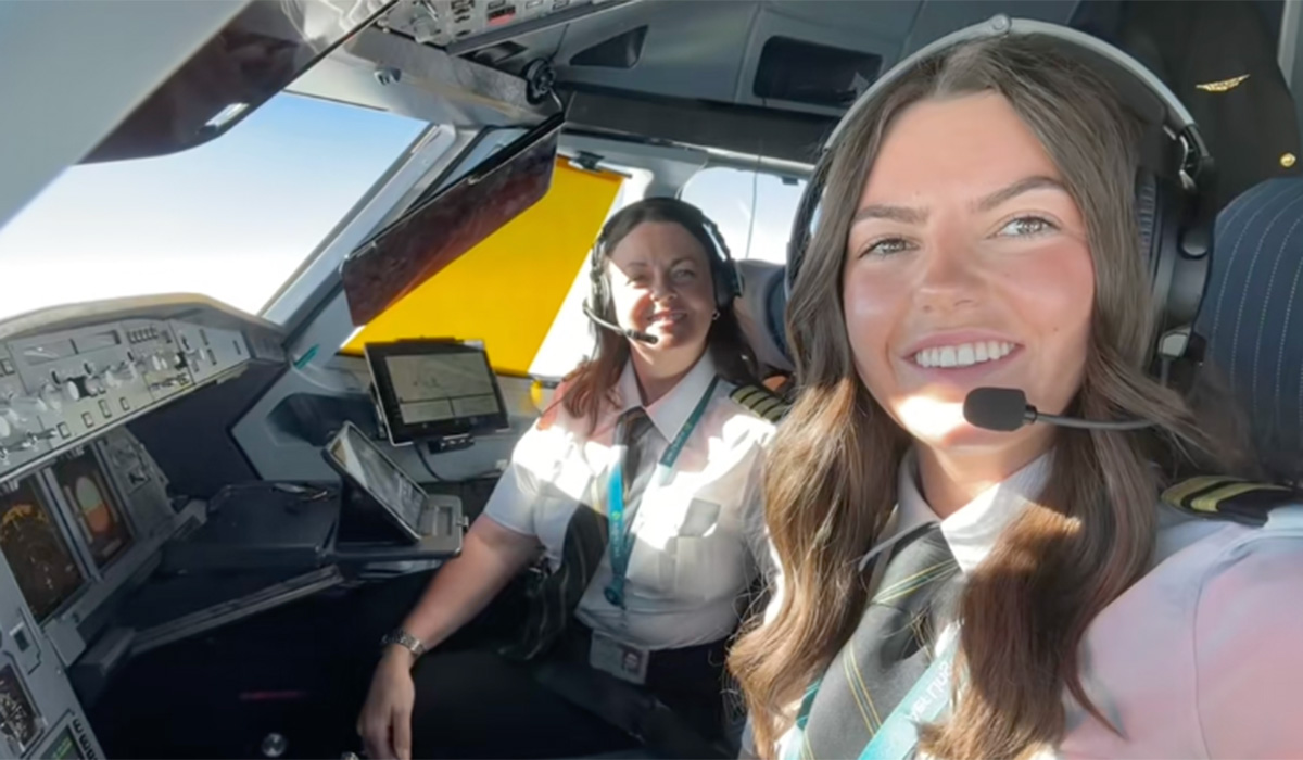Mother and daughter Aer Lingus pilots Sonya Bissett and Lara Danaher. Pic: Lara Danaher / TikTok