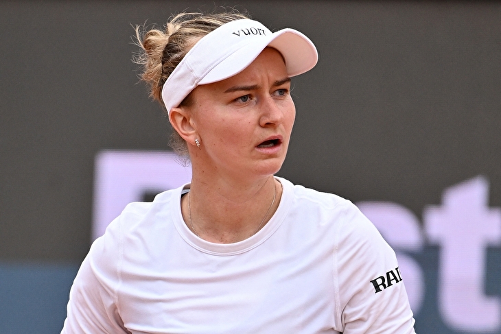 Barbora Krejčíková Outlasts Clara Tauson to Reach the Athens Final