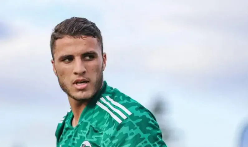 Lens Signs Algerian Midfielder Yacine Titiawai From Charleroi