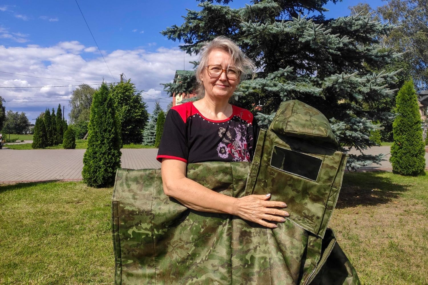Ukrainian Volunteers Sew Anti-Thermal Ponchos to Protect Soldiers From Drones