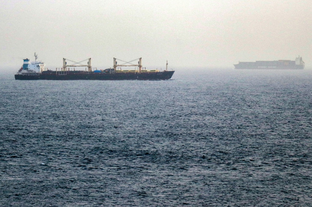 Oil Prices Drop 5% Following US-Iran Talks Announcement