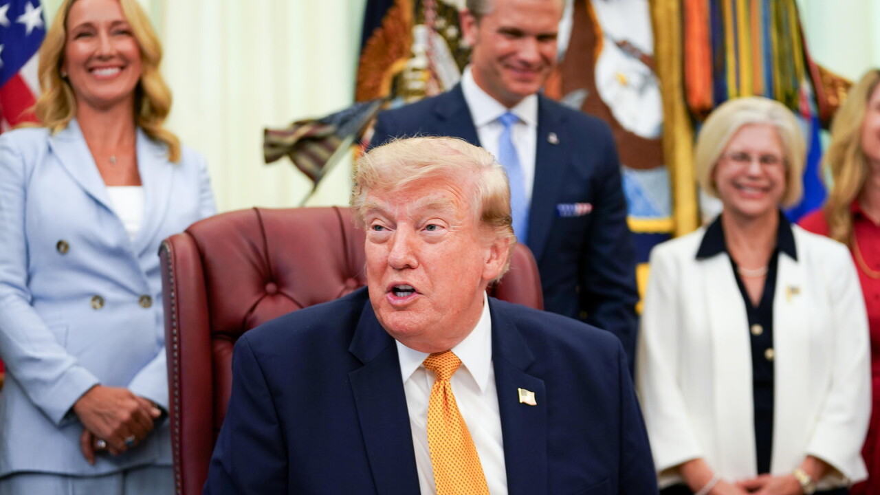Trump Claims New Iran Talks as Tehran Denies Negotiations