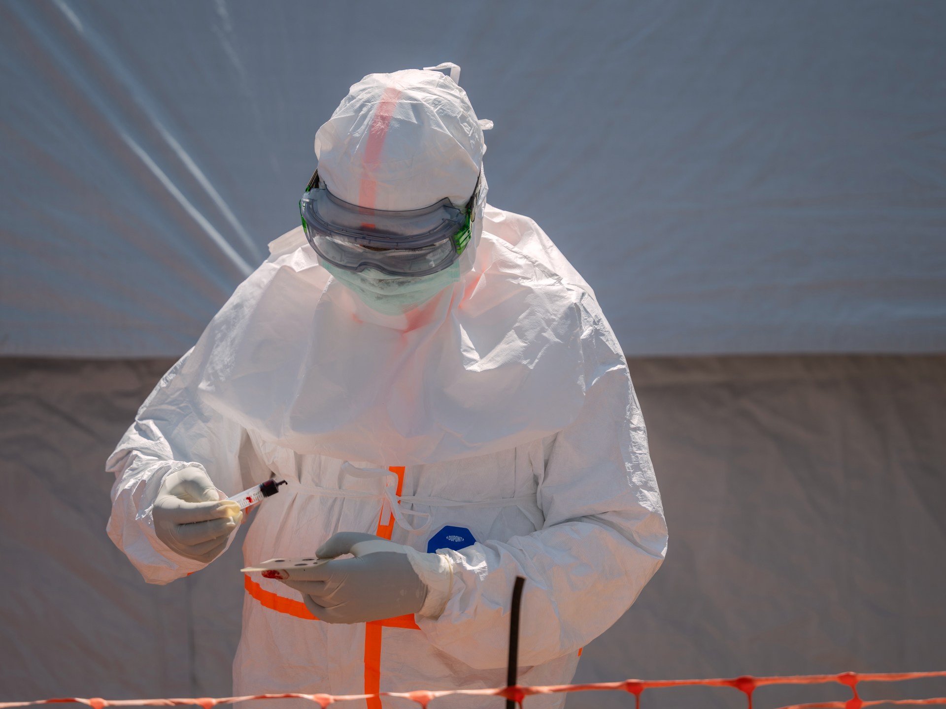 DR Congo Ebola outbreak kills more than 1,700 as WHO accelerates trials
