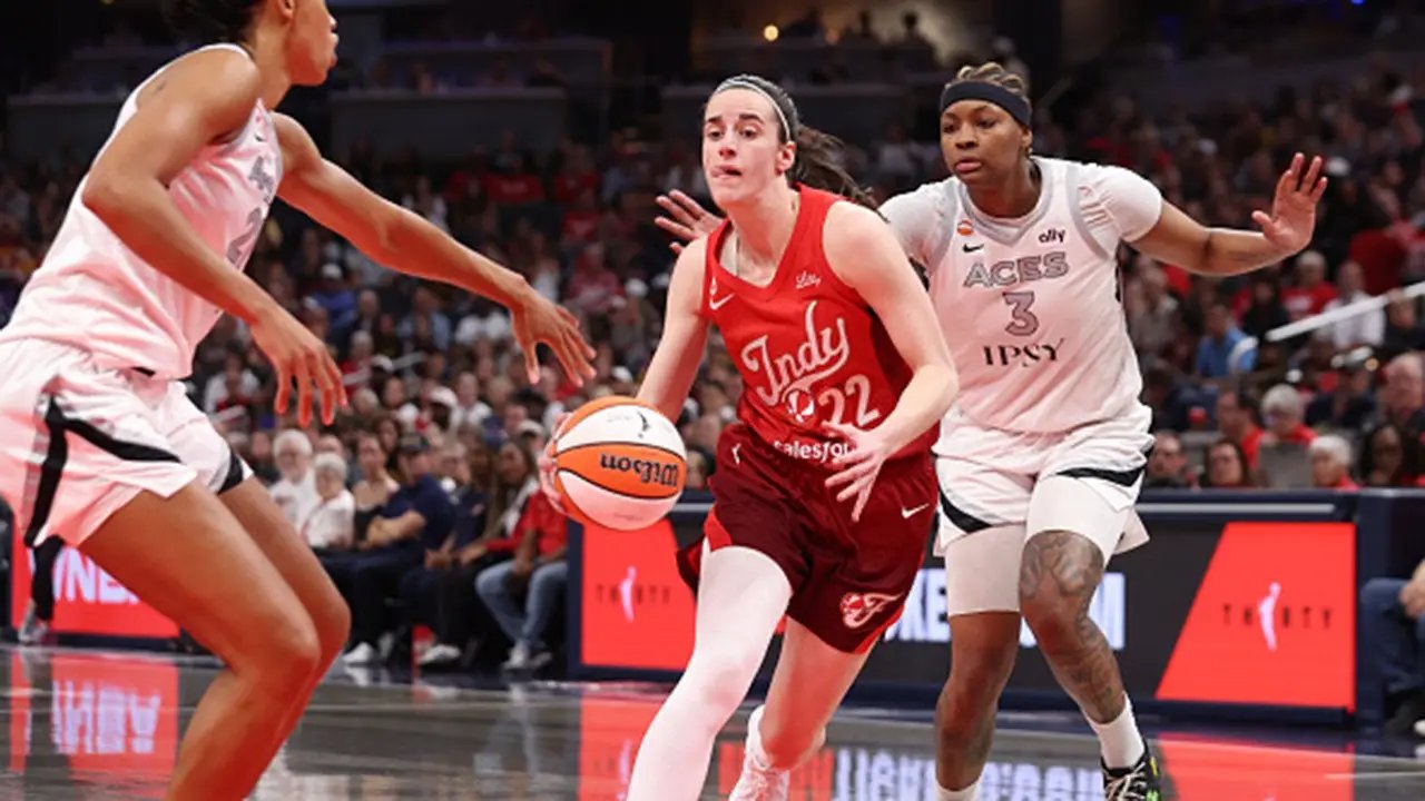Chelsea Gray Hits OT Buzzer-Beater to Lift Aces Past Fever 86-84