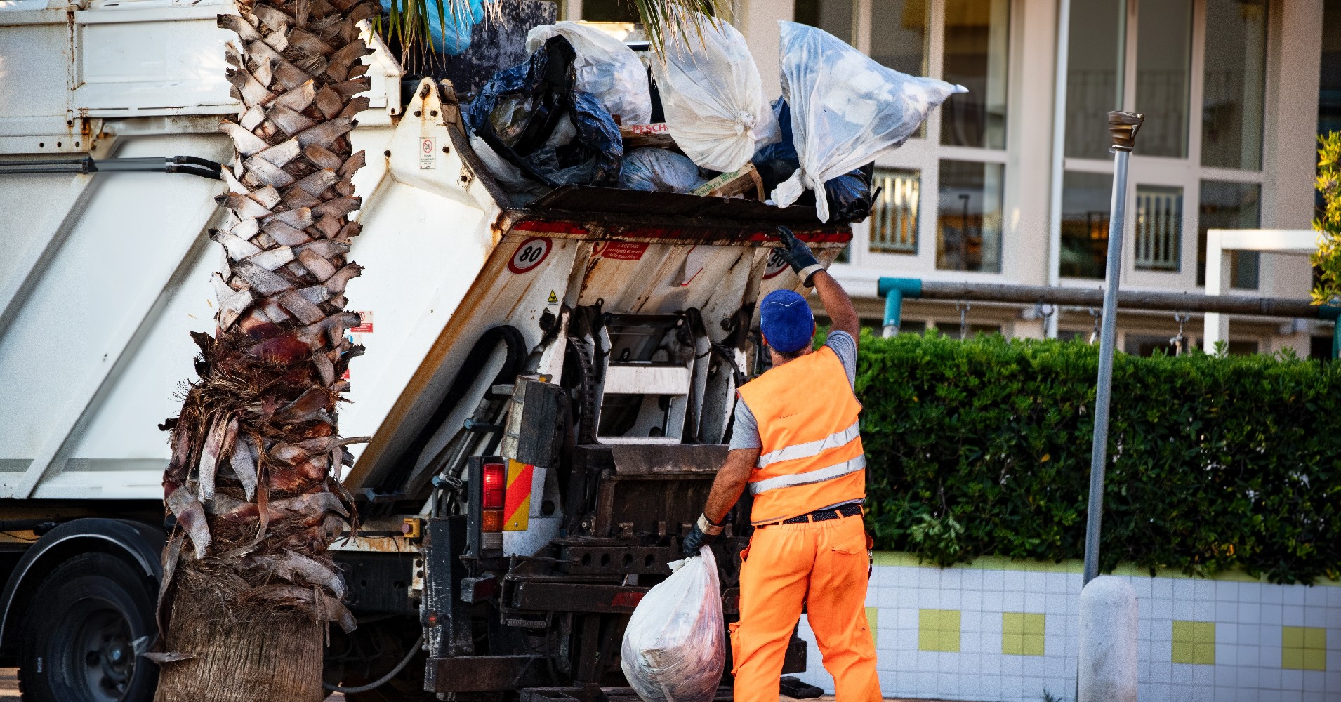 Italian Garbage Collectors Recover Million-Euro Lottery Ticket From Trash
