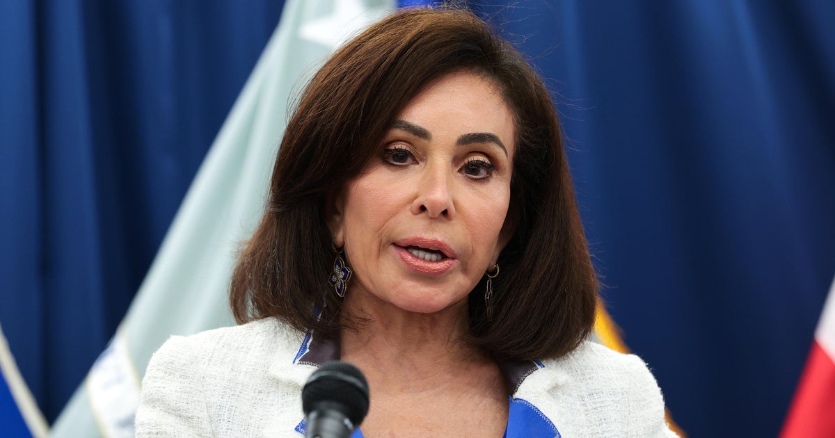 Trump Rebukes Jeanine Pirro for Dropping Reflecting Pool Vandalism Cases