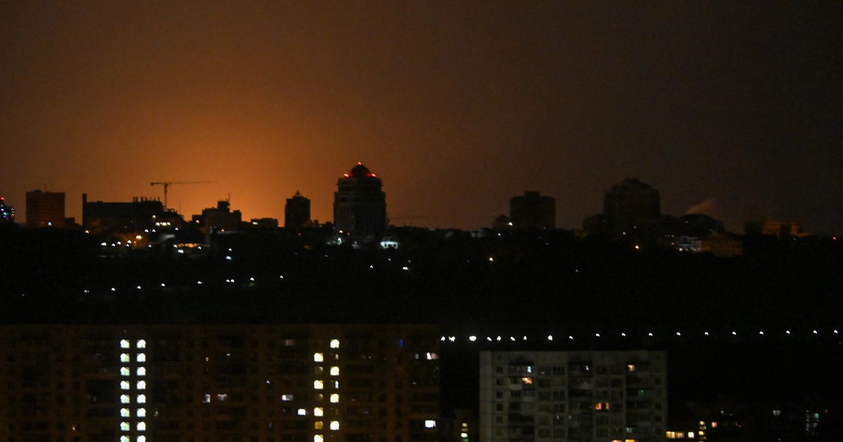 Russia Missile Attack on Kyiv Kills 17 Amid Air Defense Shortages