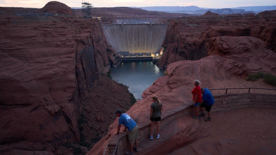 Government to cut water to Ariz., Calif., Nevada as Colorado River runs low