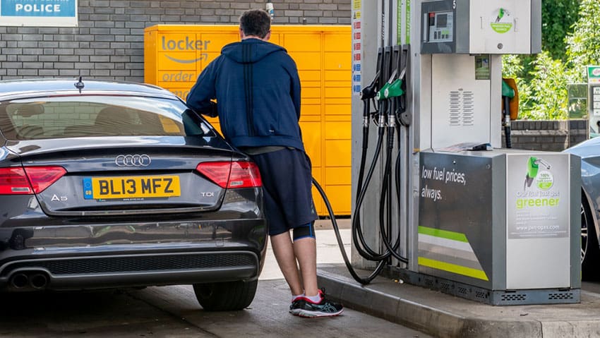 UK Petrol Prices Hit Highest Level Since Iran War Began