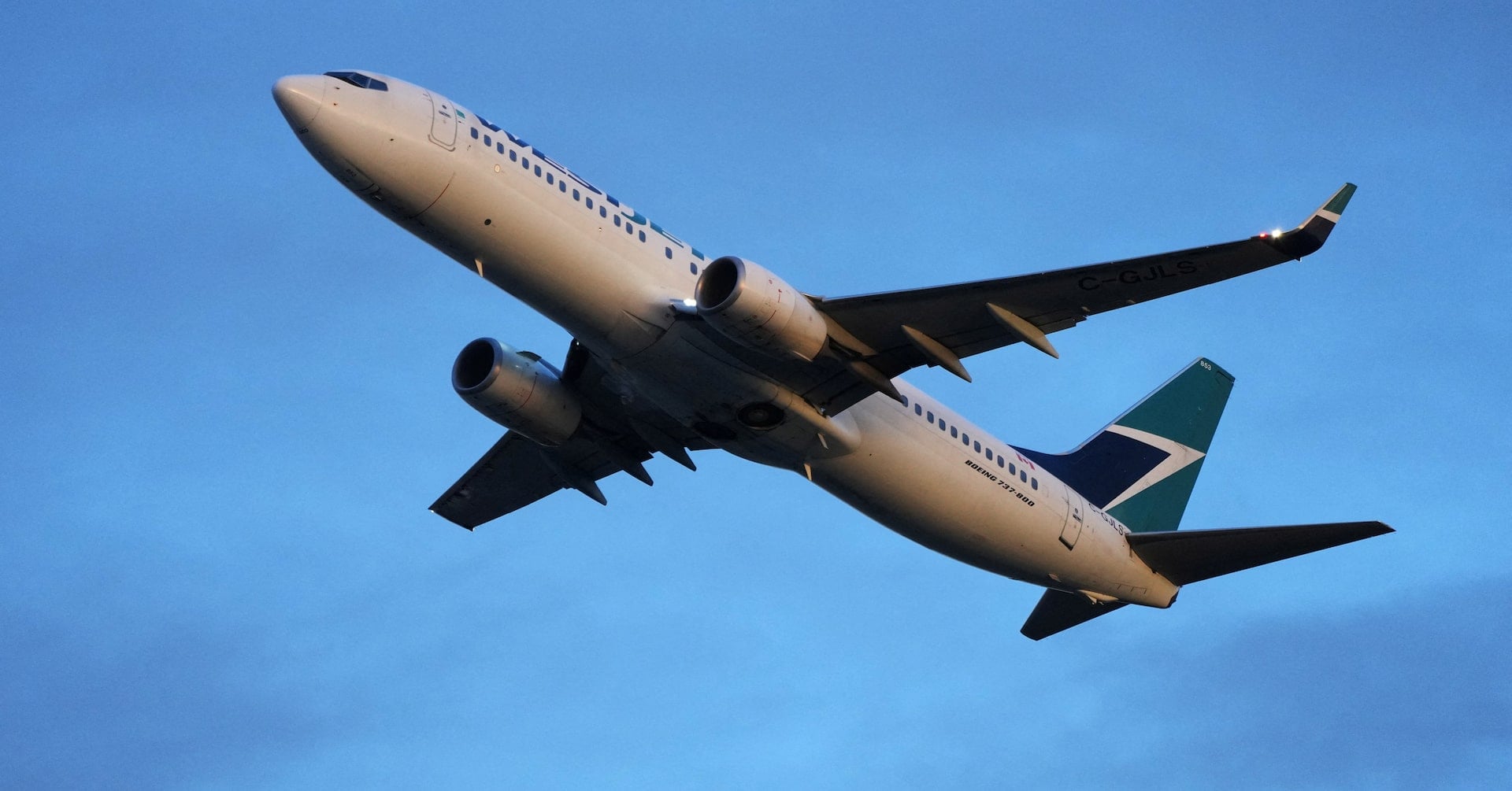 A WestJet airplane takes off in Calgary, Alberta, Canada September 9, 2026. REUTERS/Todd Korol